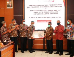 Cara bankjatim Wujudkan Visi-Misi Jatim Berdaya untuk Masyarakat