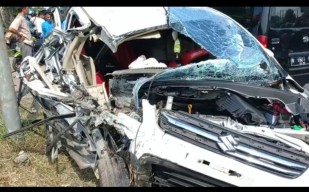 Penutupan Jalan 5 Hari hingga Ertiga Ringsek Tabrak Truk