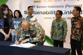 12 Bank Perkuat Perjanjian Kredit SLL Semen Indonesia Group