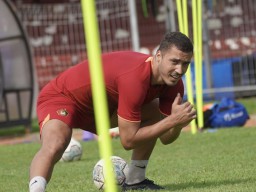 Hadapi Laga Berat Lawan Persib, Pelatih Persik Waspadai Pemain Ini