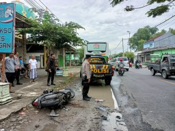 Laka Lantas Turun, Polres Bojonegoro Bagi-bagi Resep