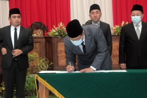 Disetujui Enam Fraksi DPRD, Pembahasan APBD 2023 Kota Pasuruan Rampung