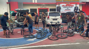Duh, Anak Umur 10 Tahun Diajak Bapaknya Curi Sepeda