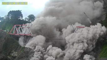 Erupsi Gunung Semeru, Aroma Belerang Tercium hingga Radius 7 KM, 6 Desa Kosong