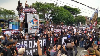 Demi Keadilan Tragedi Kanjuruhan, Aremania akan Lumpuhkan Lalu Lintas 135 Menit
