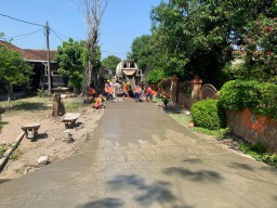 Jalan di Bojonegoro Makin Halus, Ekonomi Diharapkan Melaju Mulus