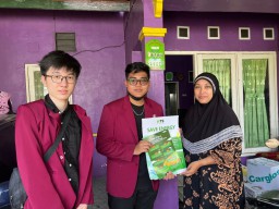 Diet Plastik Ala Mahasiswa Jadi Terobosan Baru Warga Sekardangan, Sidoarjo