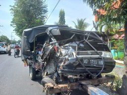 Sopir Mengantuk Diduga Jadi Penyebab Dump Truk Seruduk 5 Kendaraan di Jombang