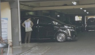 KPK Periksa Mobil Sahat Simanjuntak dan Staf Ahli DPRD Jatim