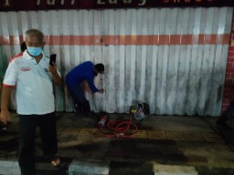 Ya Allah, Lansia asal Mojokerto Terkunci 24 Jam di Ruko Miliknya!
