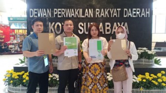 Pemegang Polis WanaArtha Life Wadul ke DPRD Surabaya, Ada Apa?
