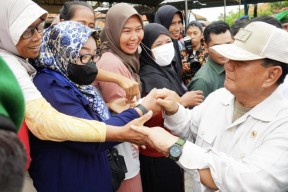 Prabowo Ajak Nelayan Bangkitkan Ekonomi Skala Lokal