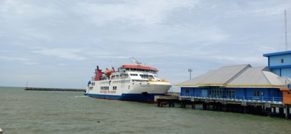 Cuaca Buruk, Pelabuhan ASDP Paciran Lamongan Ditutup Sementara