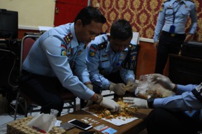 Penyelundupan 13 Paket Sabu dalam Keripik ke Lapas Banyuwangi Digagalkan
