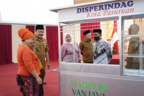 Cara Gus Ipul Tata PKL Alun-alun Kota Pasuruan: Ajak Dialog, Berikan Gerobak
