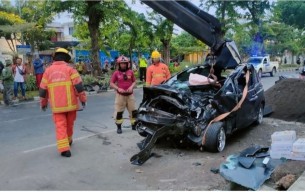Cerita Miris Sebelum Mobil Tabrak Pohon di Surabaya Sebabkan 1 Orang Tewas