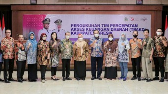 Pemkab Gresik Bersama OJK Kukuhkan Tim Percepatan Akses Keuangan Daerah
