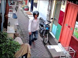 Tak Sampai Dua Menit, Motor Warga Surabaya Digondol Maling