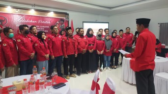 PDI Perjuangan Lamongan Lantik 7 Sayap Partai, Siap Wujudkan Hattrick
