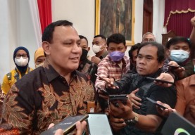 KPK Ancang-ancang Tahan Bupati Bangkalan