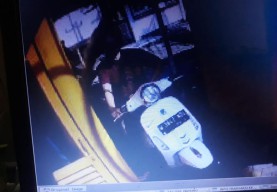 Awas! Pencuri Motor Gentayangan di Parkiran Mal Sidoarjo, Begini Modusnya