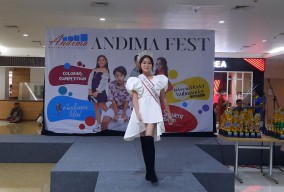 Putri Anak Indonesia Budaya Berbagi Ilmu Modeling di Kota Mojokerto