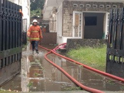 Rumah Klasik di Surabaya Terbakar, Satu Orang Dilaporkan Terluka