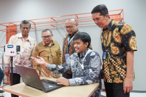 PPNS dan Pelindo Hasilkan Alat Pemantau K3 Lingkungan Kerja