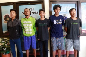 Polisi Ringkus 5 Anggota Komplotan Pengedar Sabu di Jombang
