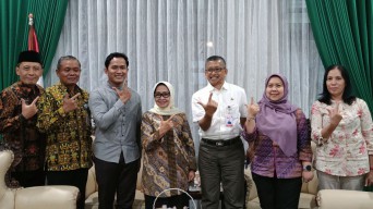 Wawancara Khusus BRIN dengan Bupati Perempuan Pertama di Jombang, Hj Mundjidah