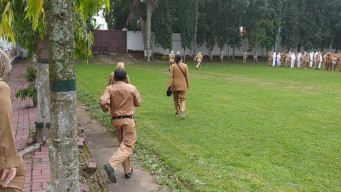 ASN di Jombang Berlarian Takut Terlambat Apel Awal Tahun
