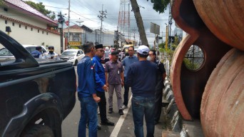 Duh... Halte Berbentuk Buah dan Sayur di Kota Batu Kumuh dan Bau