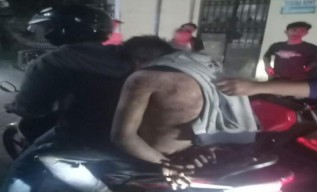 Banyak Orang Cangkruk Kok Nekat Nyolong Motor, Ya Nyonyor...