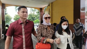 Jawab Tantangan Ferry Irawan, Venna Melinda Tunjukkan Hasil Visum ke Penyidik