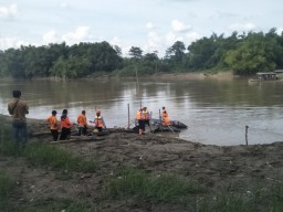 Petaka di Bengawan Solo Bojonegoro: Anak Hilang Tenggelam, Ayah Selamat