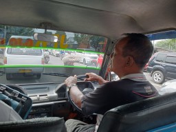 Kisah Sopir Angkot di Jombang Kejar Setoran, Sering Utang saat Sepi Penumpang