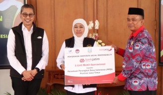 bankjatim Serahkan Bantuan Kendaraan dan Bangun 19 PJU di Trenggalek