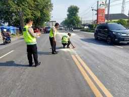 Pemotor di Pasuruan Tewas Ditabrak Truk Misterius, Kasihan Korban