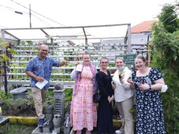 Kagumnya Mahasiswa Australia saat Sambangi Kampung Hidroponik Surabaya
