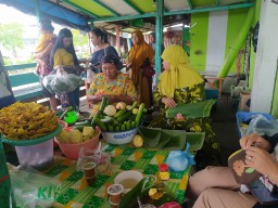 Rujak Mak Tas Lamongan, Kudapan Penggugah Selera Penuh Keajaiban dan Ikonik