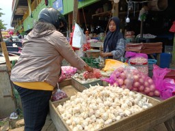Harga Bawang Putih Merangkak Naik, Begini Penjelasan Pemkot Surabaya