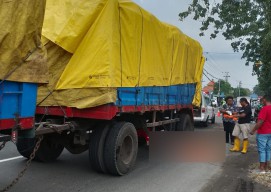 Hindari Genangan Air, Pria asal Jombang Tewas Tertabrak Truk di Sidoarjo