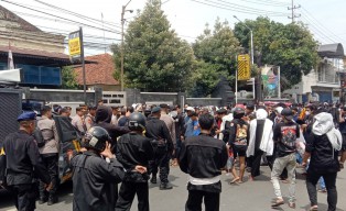 Rekannya Dibacok, Ratusan Pesilat di Lamongan Geruduk Kantor Polisi