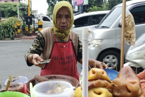 Rujak Cingur Surabaya, Tetap Eksis di Tengah Gempuran Fastfood