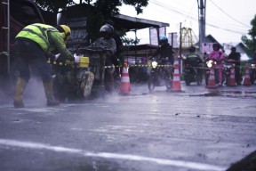 SIG Sukses Uji Coba Aplikasi Beton Cepat Kering di Jawa Tengah