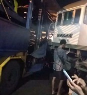 KA Tabrak Trailer, 60 Penumpang Selamat, Puskeswan di Jombang
