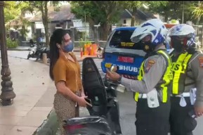 Banyak Lelaki Pengangguran, Rekap Pemain Baru, Waria Kemayu