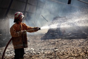 Klinik di Gresik Terbakar, Kerugian Ditaksir Capai Puluhan Juta