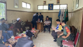 Santri Gadungan Jual Kalender Ponpes Bodong: 5 Hari di Kediri, Untung Jutaan