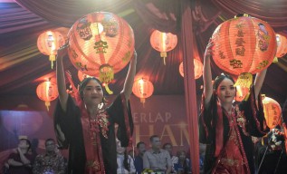 Kemeriahan Festival Gemerlap Thamrin Bojonegoro